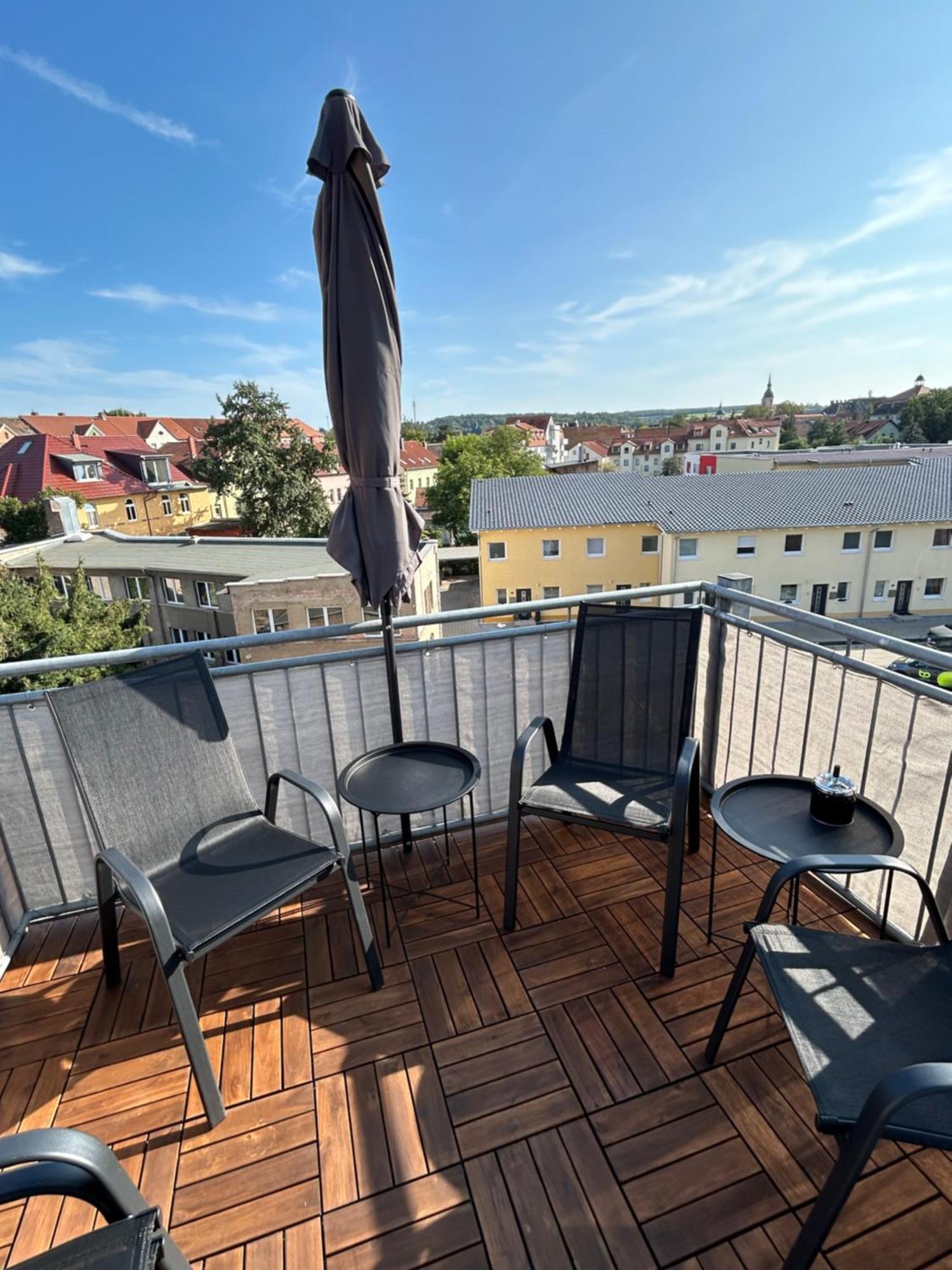 Schoene Neue 4 Zimmer Wohnung Mit Sued-Balkon Bis 8 Personen ナウムブルク エクステリア 写真