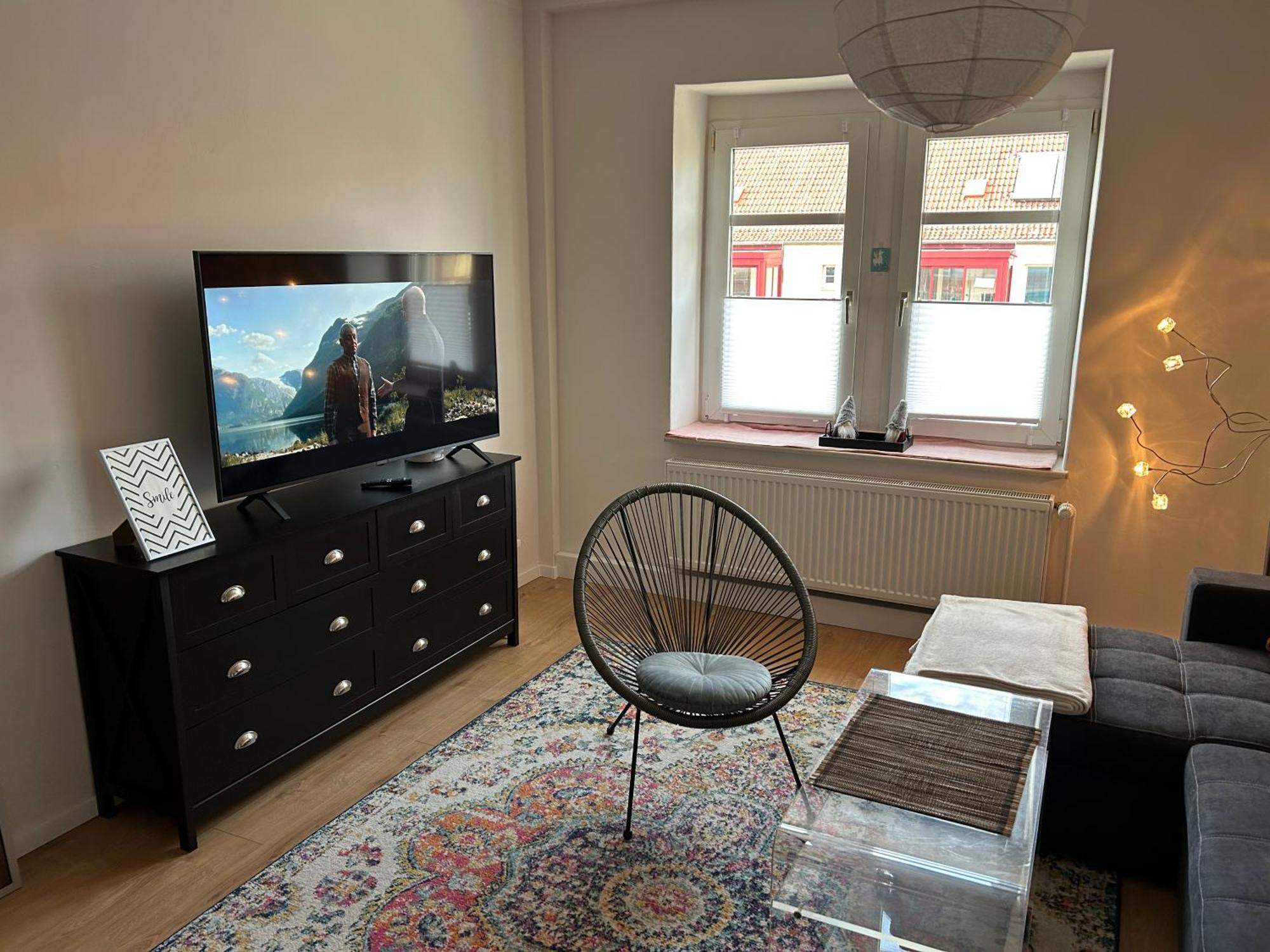 Schoene Neue 4 Zimmer Wohnung Mit Sued-Balkon Bis 8 Personen ナウムブルク エクステリア 写真
